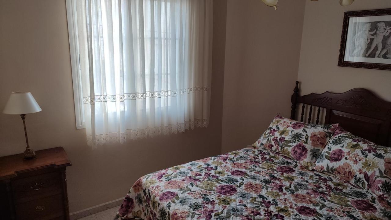 Apartamento Paseo Maritimo, Centro Torre Del Mar Luaran gambar