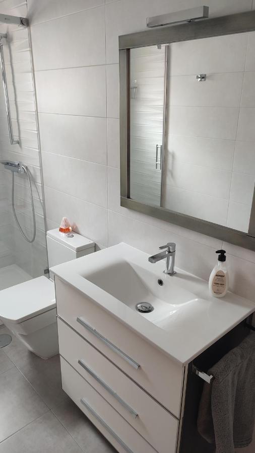 Apartamento Paseo Maritimo, Centro Torre Del Mar Luaran gambar