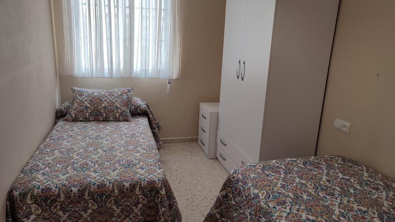 Apartamento Paseo Maritimo, Centro Torre Del Mar Luaran gambar
